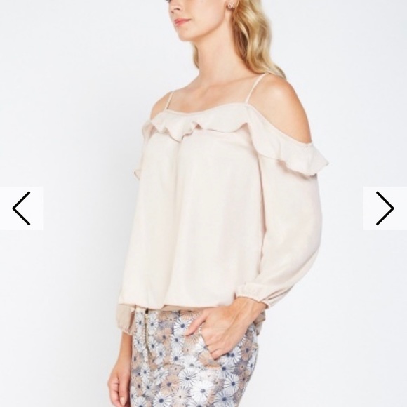 Pleione Off The Shoulder Peasant Blouse - Picture 2 of 9